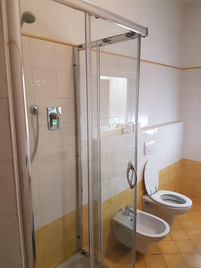 L.T. Schneider B&B Bologna Buitenkant foto